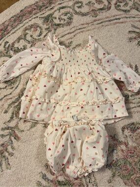 Cream Heart Ruffle Set